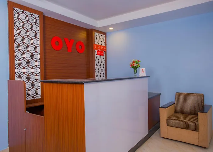 Oyo 273 Rara Palace ホテル 2*